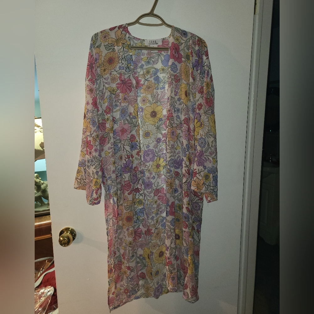 L.i.f.e Love Is For Eternity Long Sleeve Floral Kimono Size Small - Picture 1 of 4